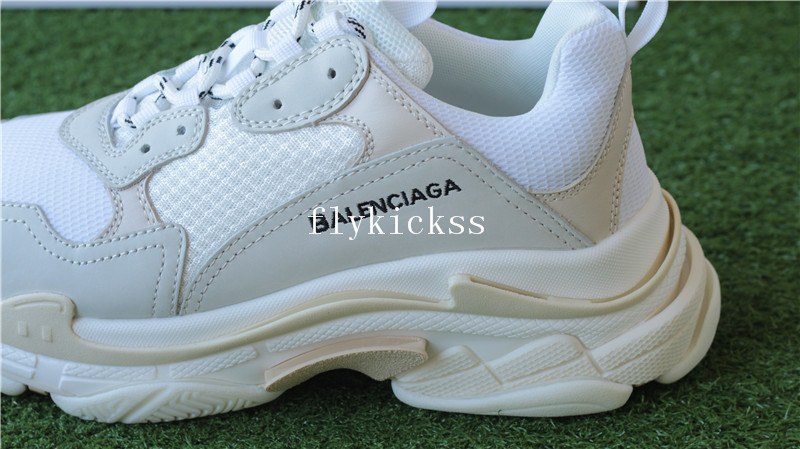 Balenciaga 2017 Fall Winter Triple-S Sneakers Cream